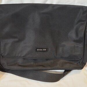 Michael Kors Flap Messenger Bag LIKE  New Unisex